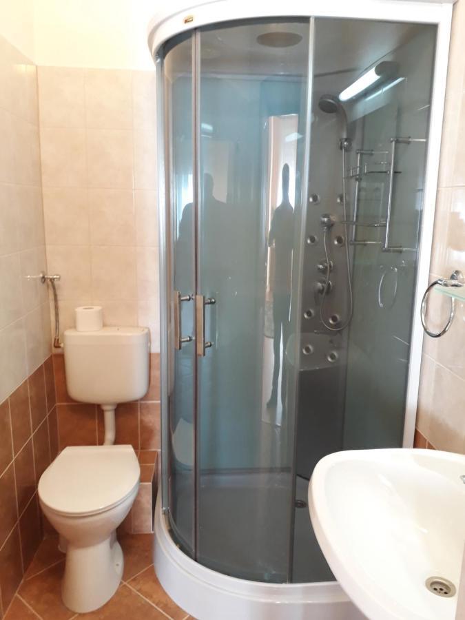 Piac Utcai Apartman デブレツェン エクステリア 写真