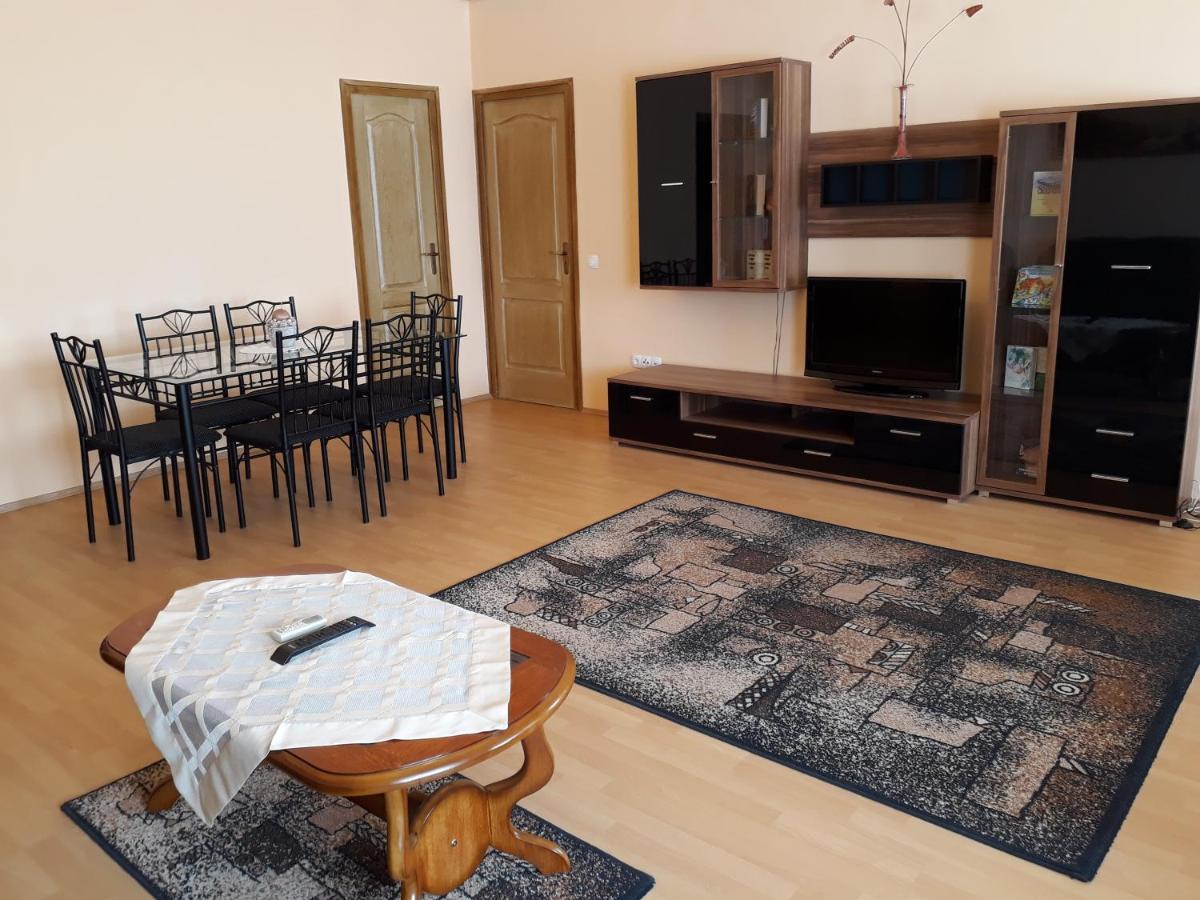 Piac Utcai Apartman デブレツェン エクステリア 写真